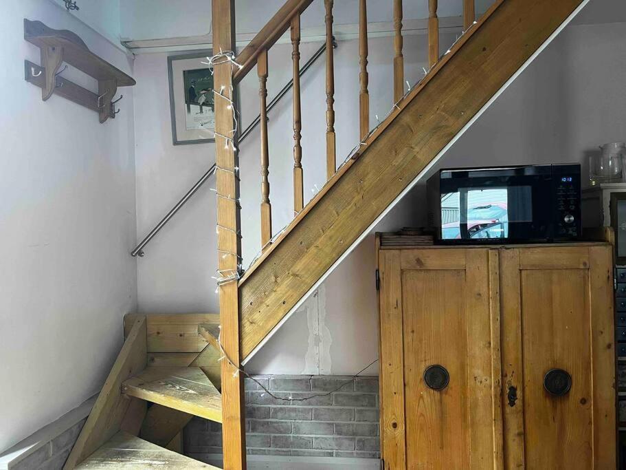 Quirky 1 Bedroom Barn On The River In Арундел Экстерьер фото