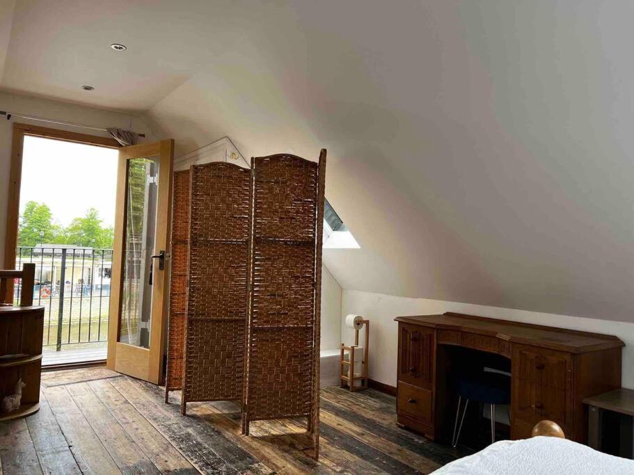 Quirky 1 Bedroom Barn On The River In Арундел Экстерьер фото